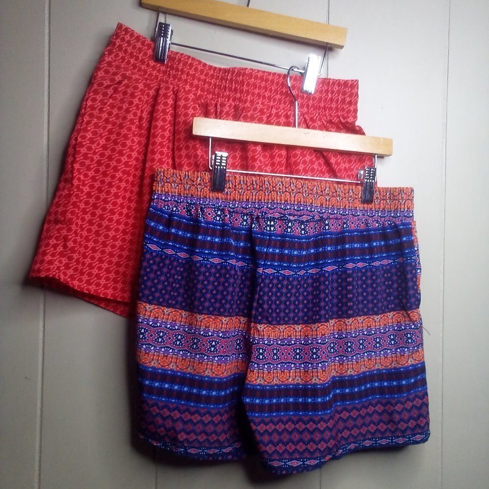 a.n.a. Shorts XS Lot of 2 Pockets Soft Colorful